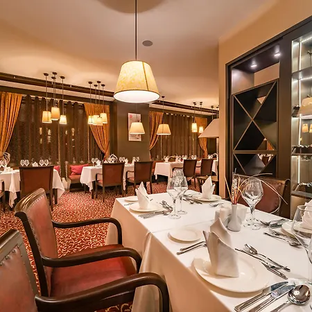 אתר נופש Alkoclar Exclusive קמר