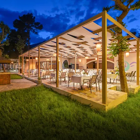 אתר נופש Alkoclar Exclusive 5*