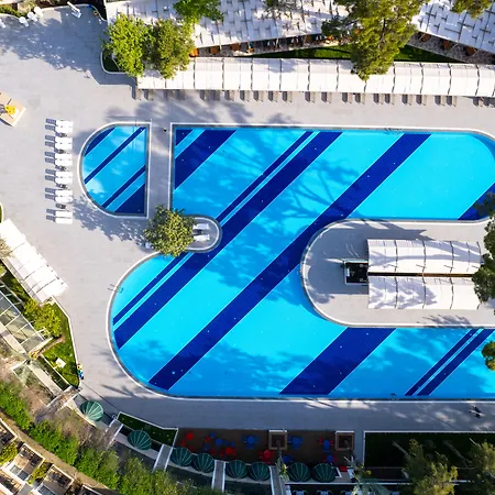 אתר נופש Alkoclar Exclusive קמר